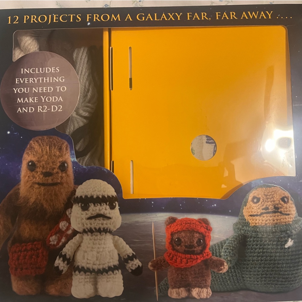 Star Wars Crochet Kit with Yellow Folder